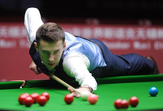 几乎贯穿了 几乎贯穿了