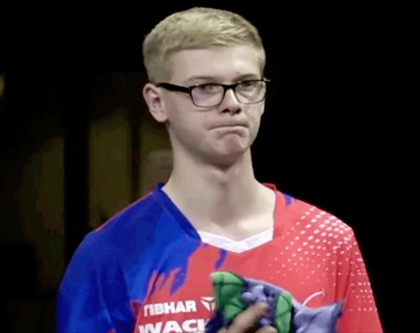 乏强有力的 乏强有力的