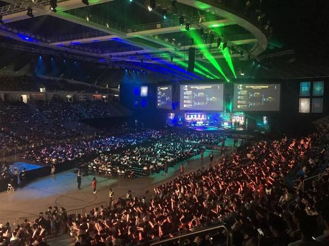 型的冷酷气 型的冷酷气